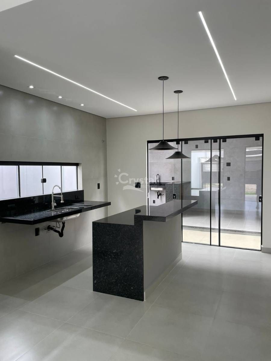 Casa à Venda com 2 Quartos e 1 Suíte Master, Espaço Gourmet e Garagem Coberta em Jardim Europa II - Avaré. Foto 2