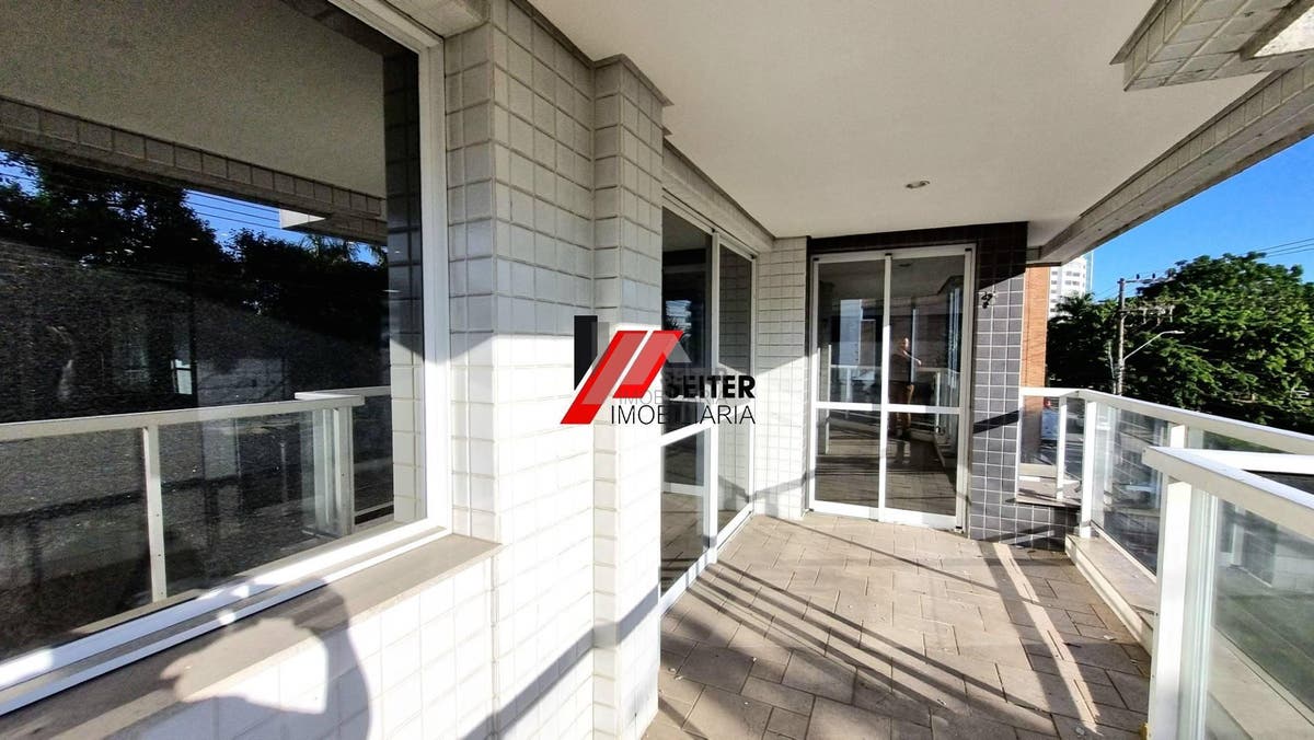 Apartamento de 4 dormitorios para alugar na Beira Mar de Florianopolis