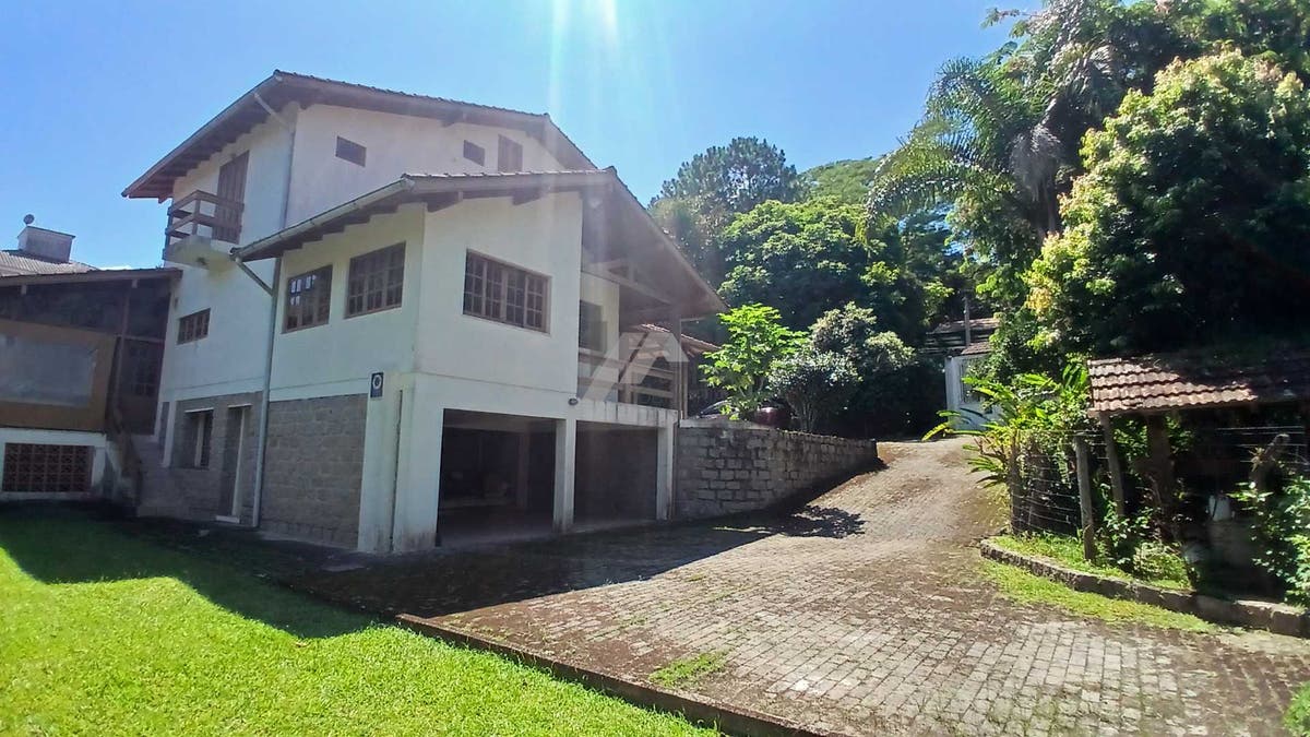 Casa a venda de 4 suites terreno grande Santo Antonio de Lisboa Florianopolis