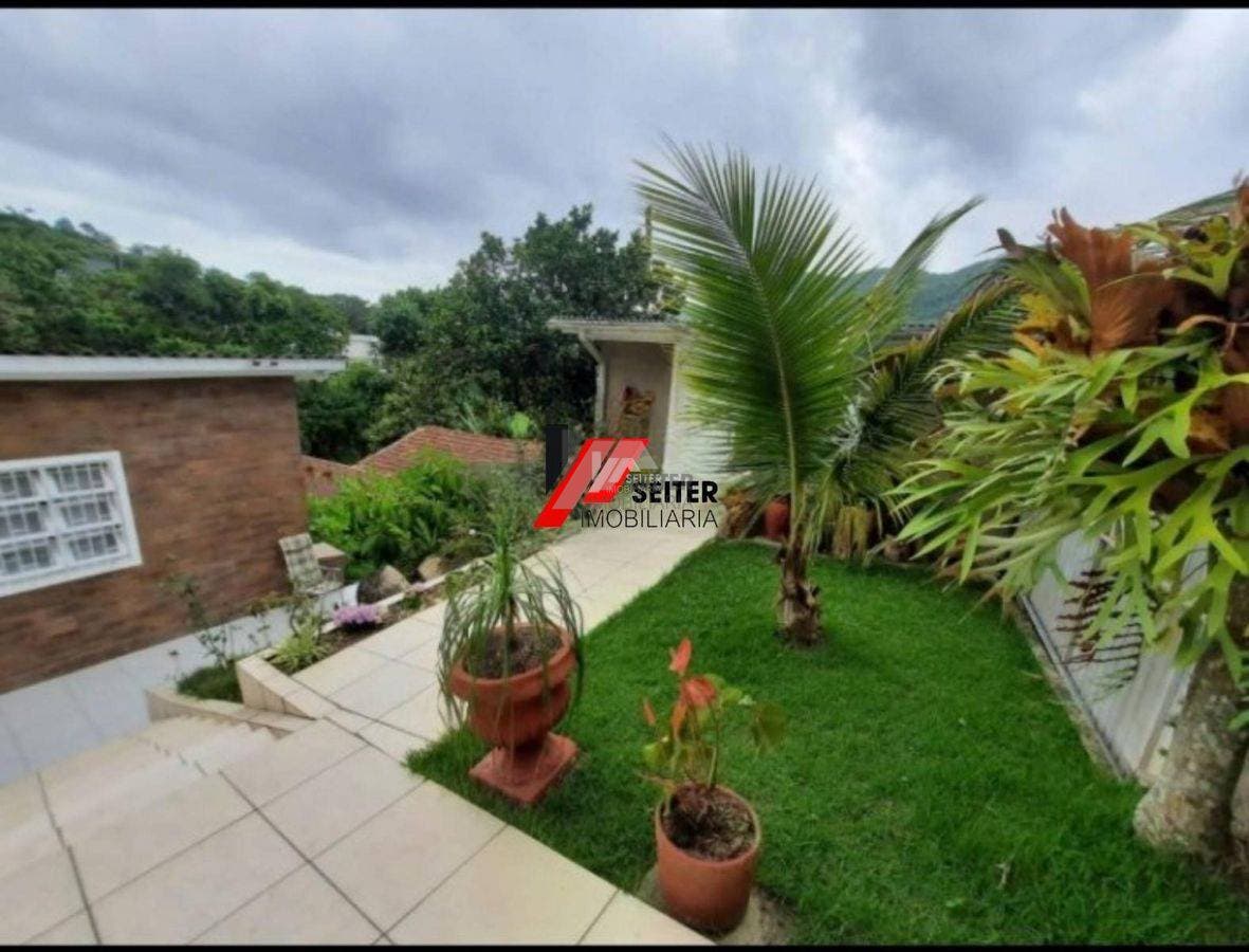Casa de 2 domritorios a venda Florianopolis Itacorubi