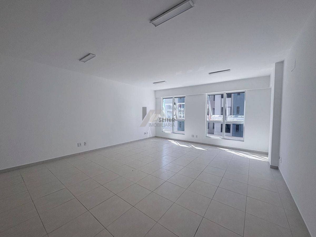 Aluga sala comercial Florianopolis Itacorubi com 42 m2 de área