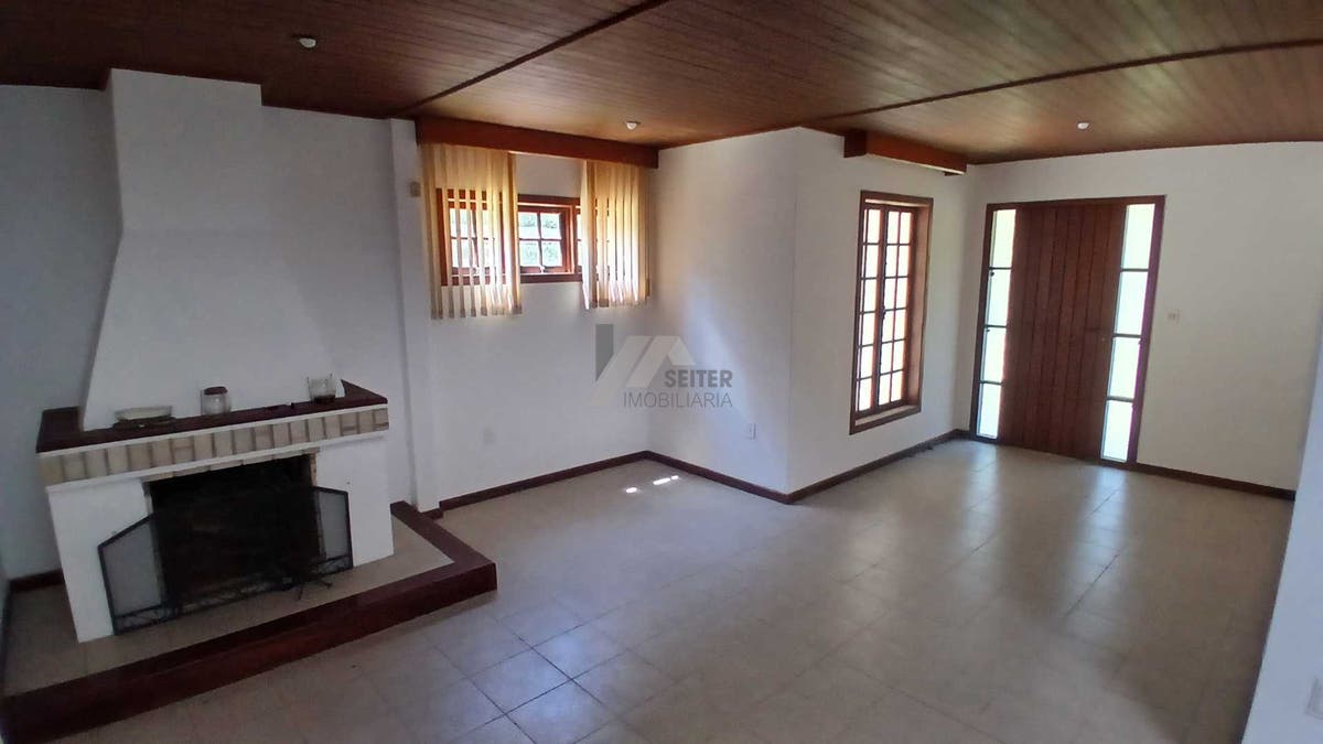 Casa a venda de 4 suites terreno grande Santo Antonio de Lisboa Florianopolis