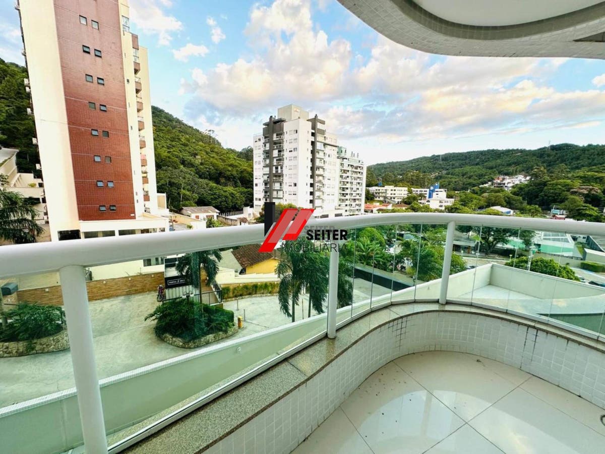Apartamento de 4 dormitorios com suite para alugar Tom Jobim Itacorubi