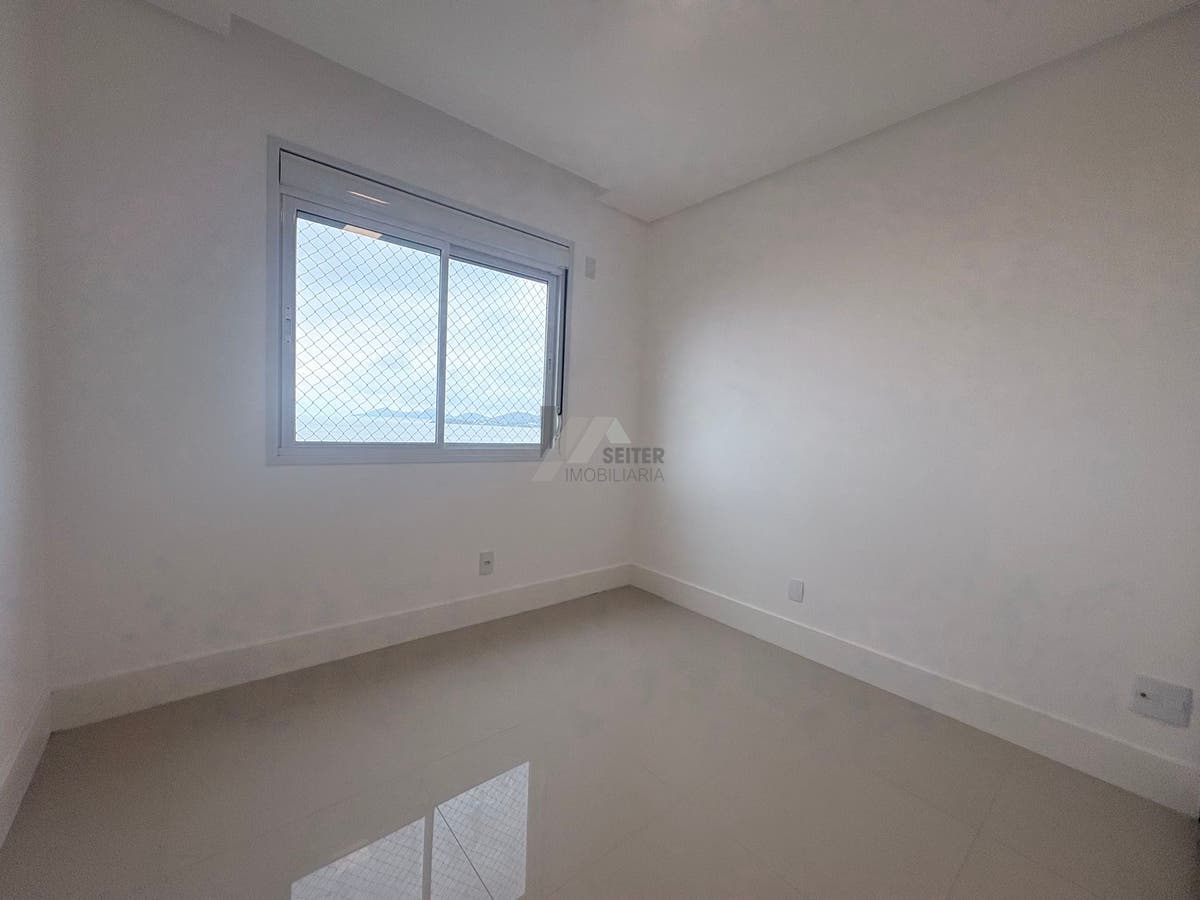 Apartamento 3 domitorios suite venda Florianopolis Agronomica