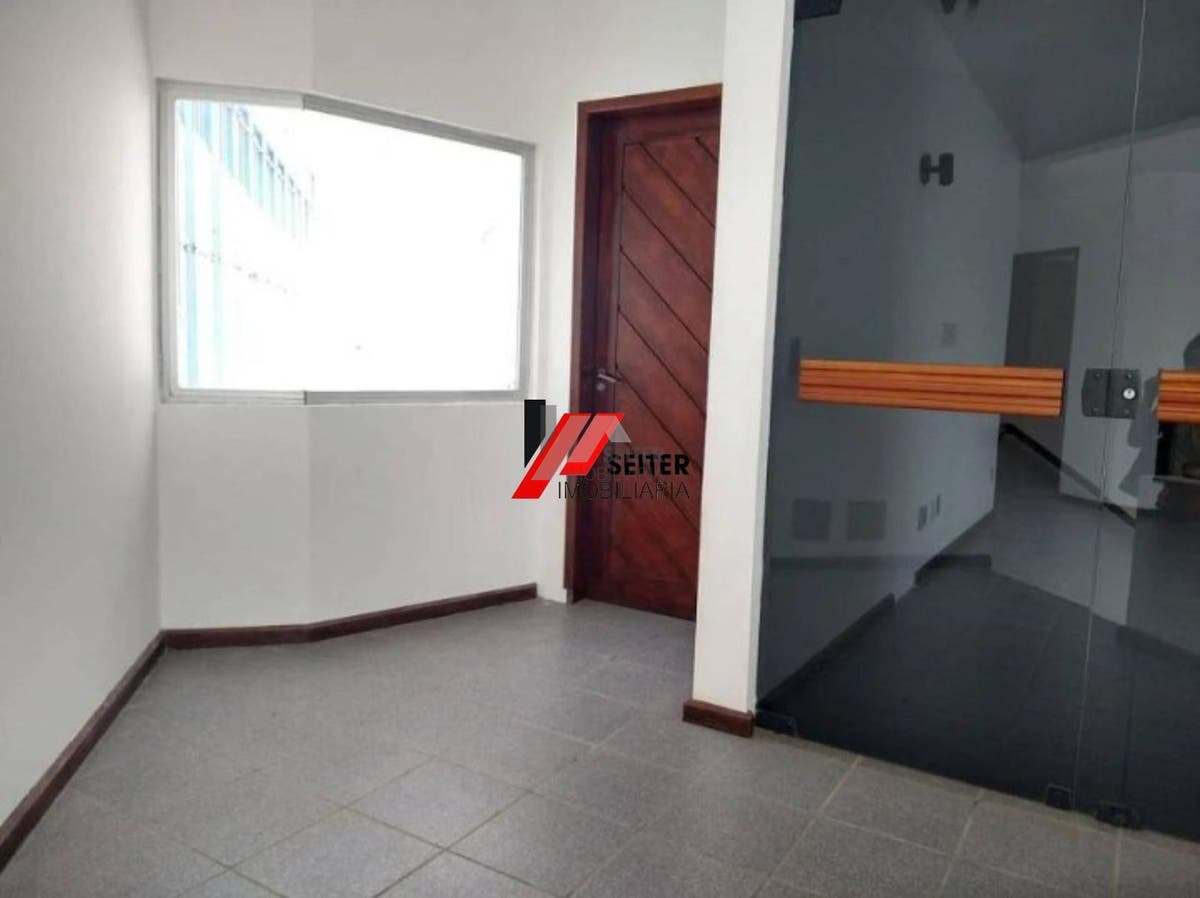 Casa comercial a venda no bairro Saco dos Limões