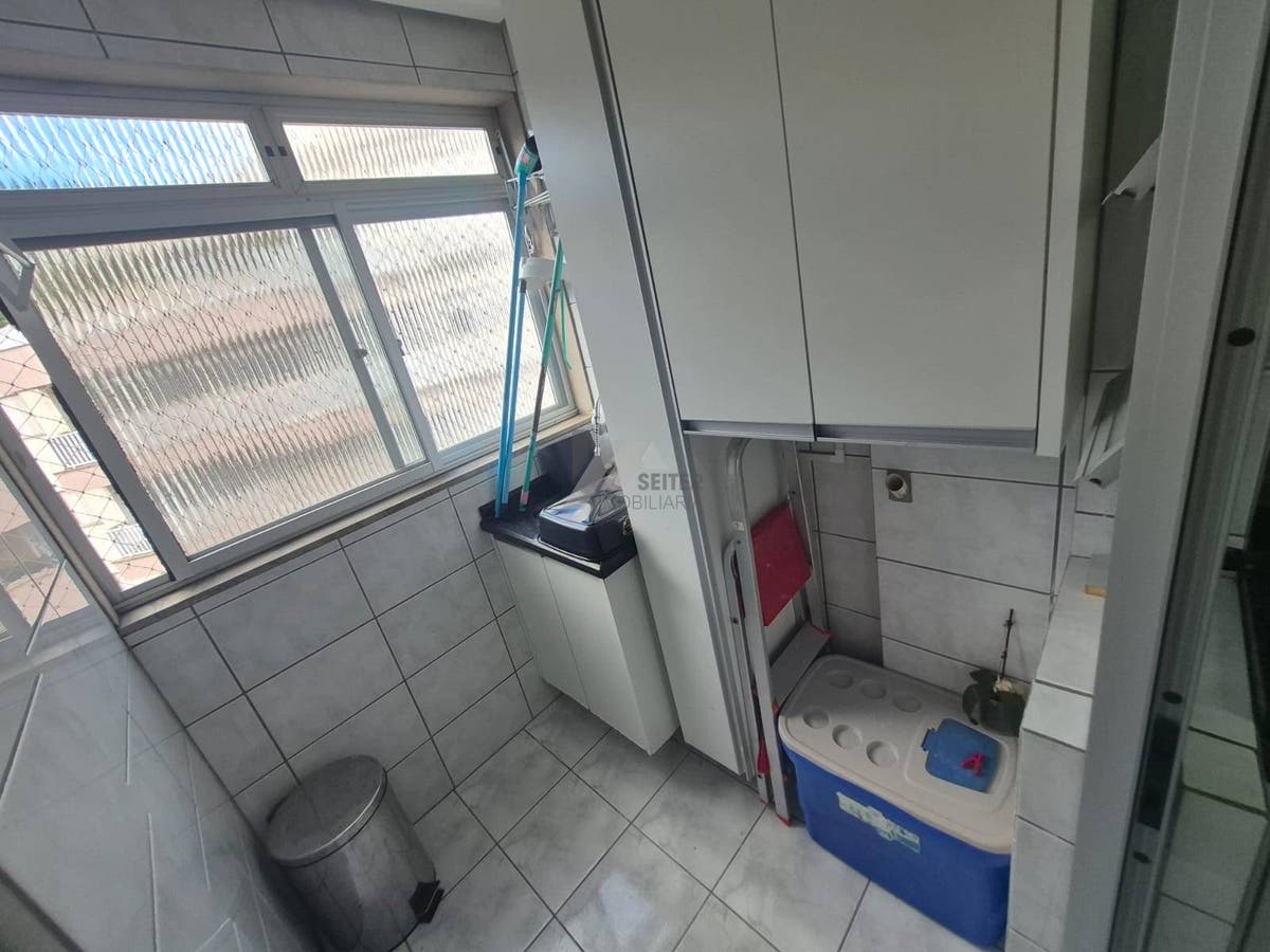 Apartamento com 2 Dormitórios Semimobiliado para Locação no Itacurubi