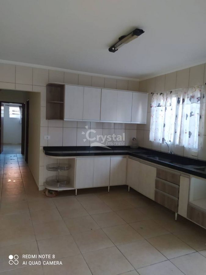 Casa à Venda com 2 Quartos, Garagem Coberta para 2 Carros e Área Externa com Edícula em Vila Rio Novo - Avaré. Foto 5