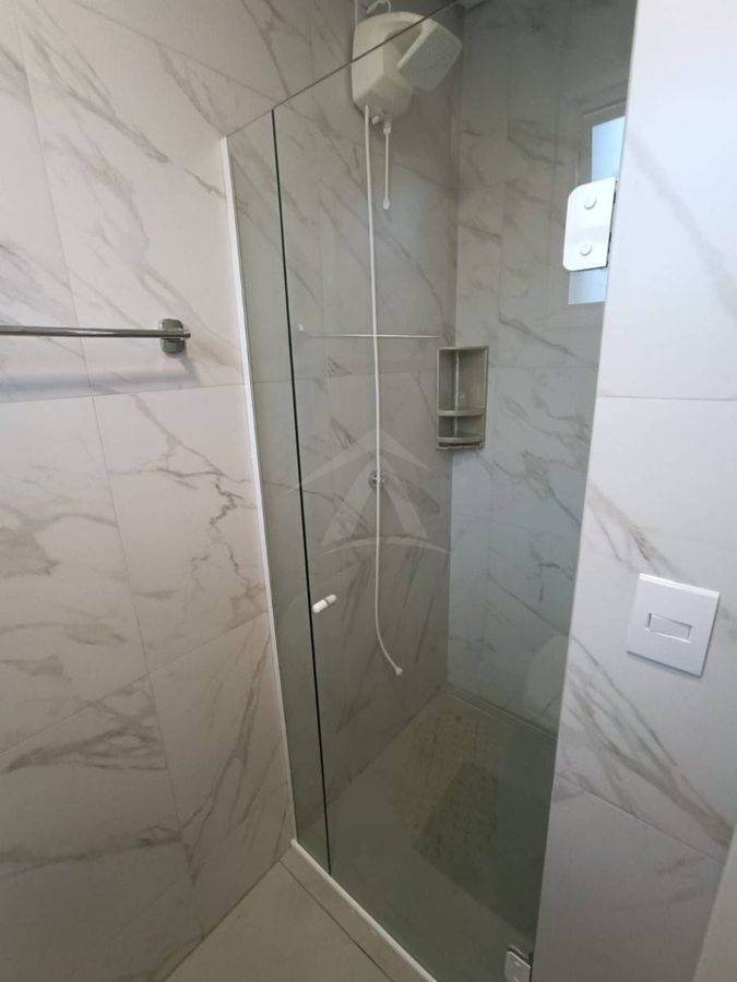 Sobrado quadra mar, com 3 quartos sendo 1 suite, cambijú