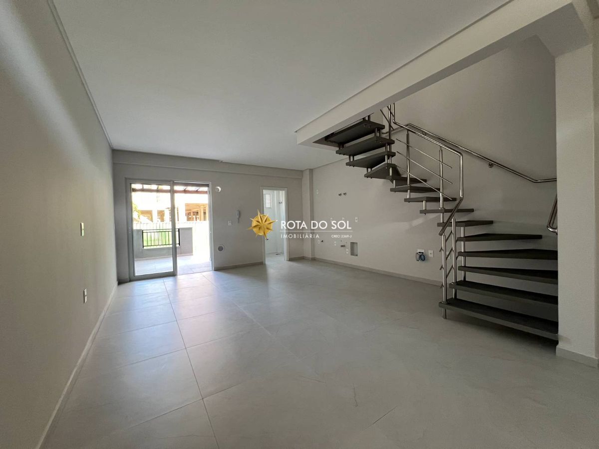 Vila das Galés Triplex 3 suítes beira mar Praia de Quatro Ilhas Bombinhas SC — foto 3
