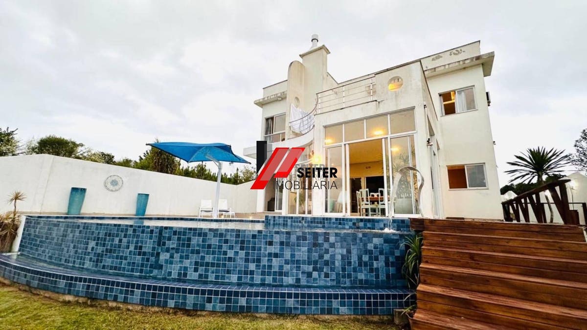 Casa de 5 suítes Alto Padrão à Venda condomínio Altos de São José no Roçado