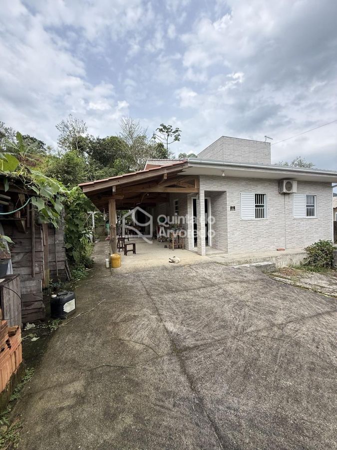 Areais de Baixo - Casa em Areias de Baixo, Governador Celso Ramos - à venda - Quinta do Arvoredo Imóveis