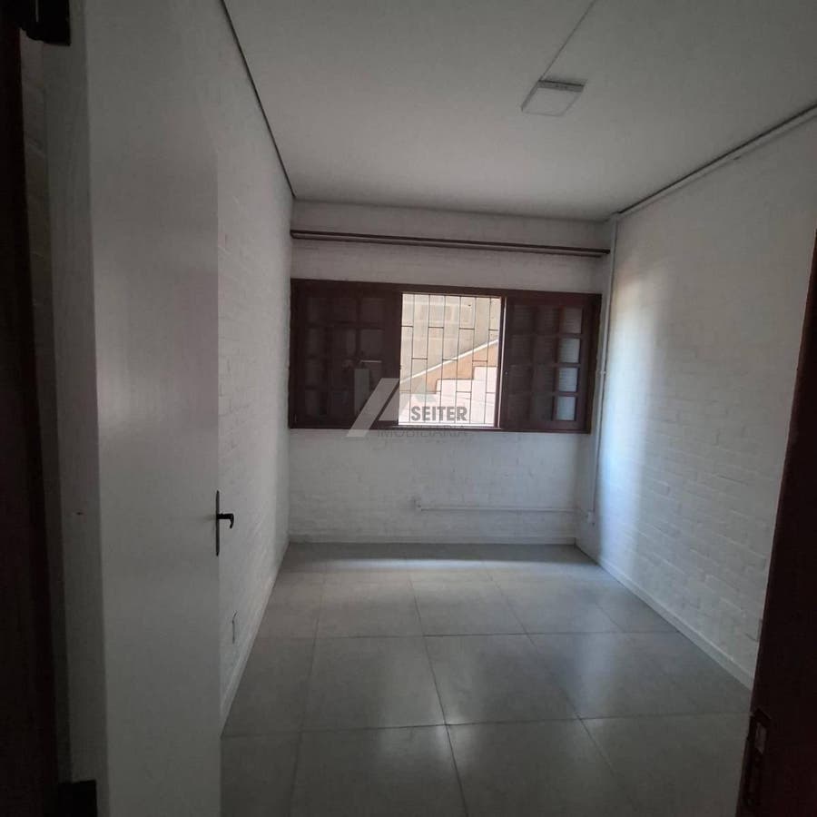Casa para alugar no Itacorubi com 3 quartos