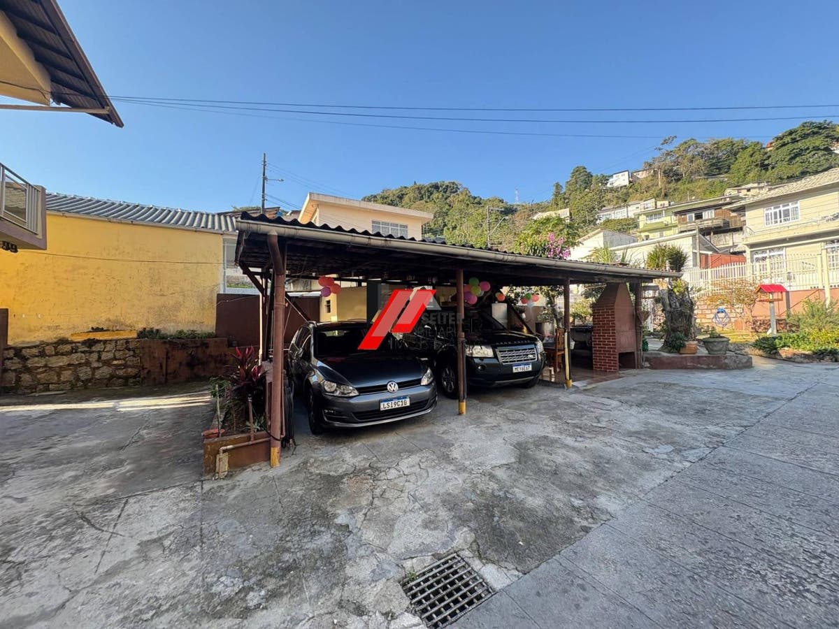 Casa de 3 andares a venda Centro de Florianopolis
