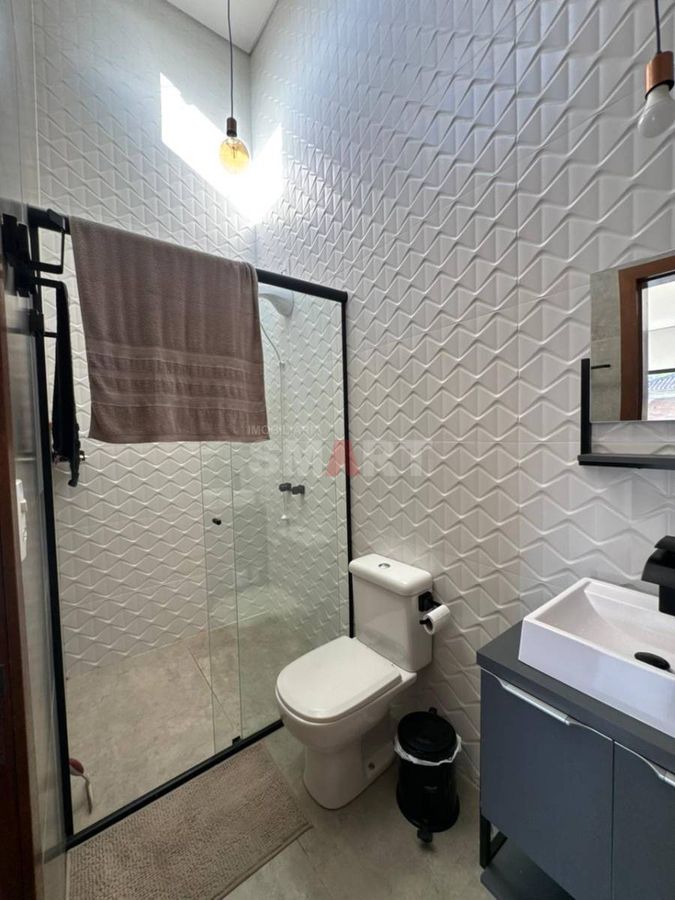 Geminado Duplex com 1 Suite e 2 Quartos no Rau