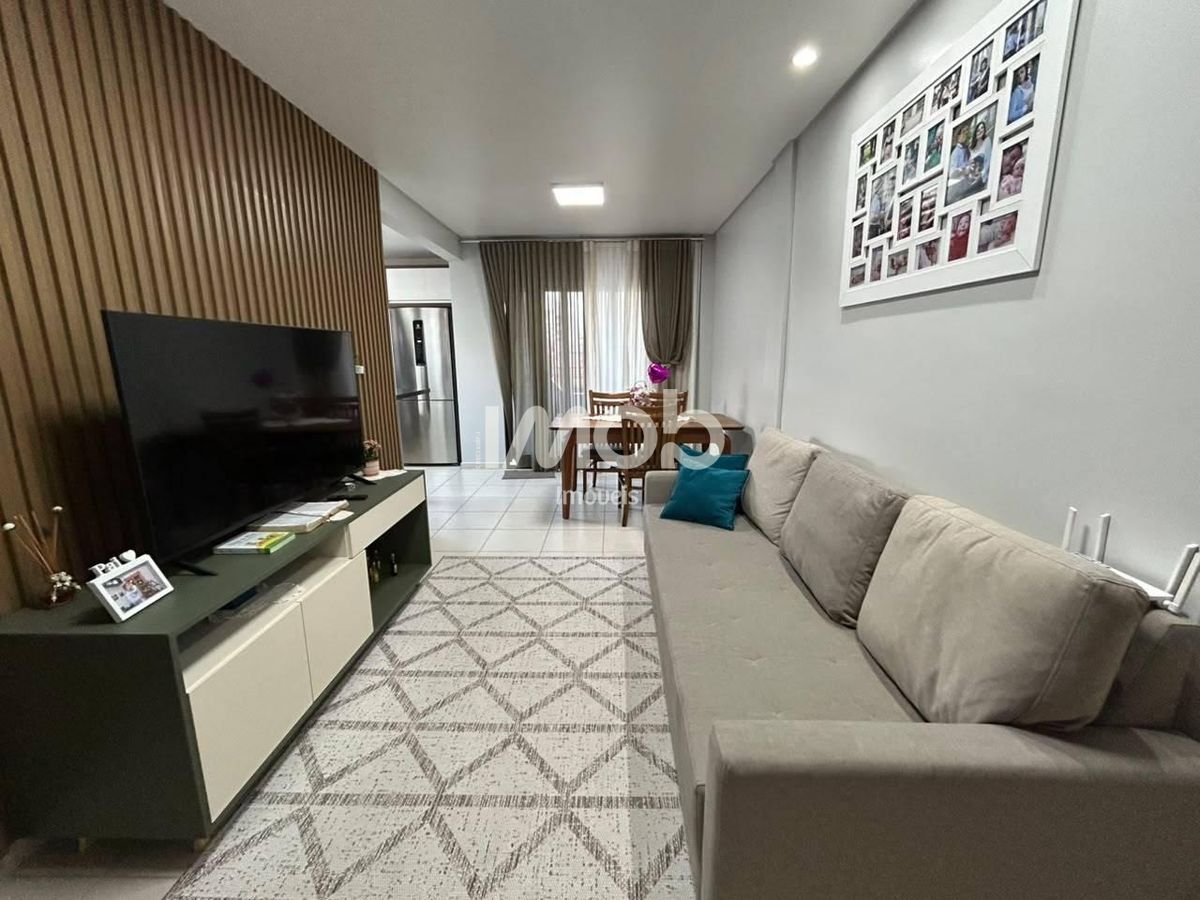 Apartamento com suíte + 2 quartos, rau