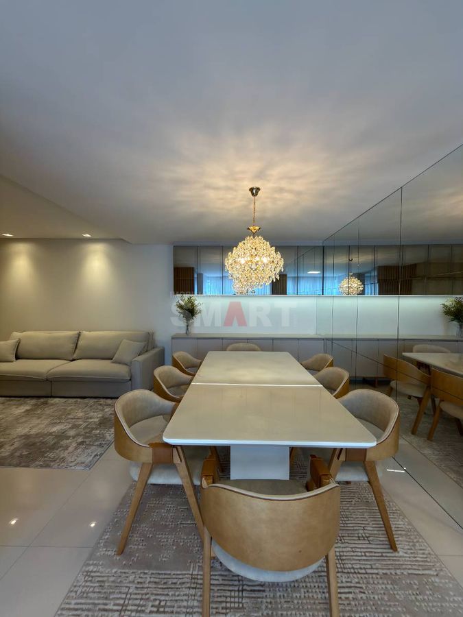 Apartamento Mobiliado no Centro com 3 suítes