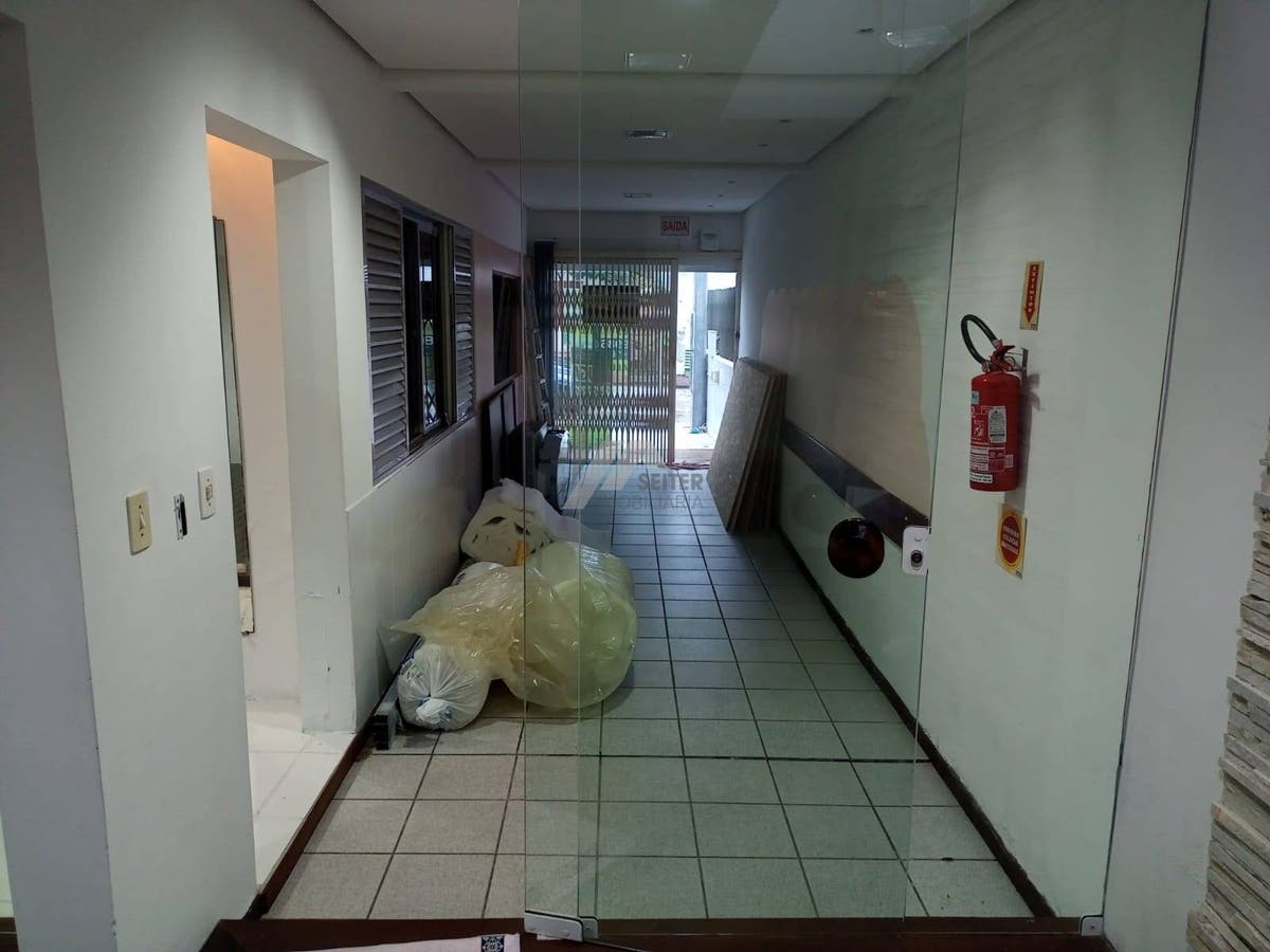 Casa comercial para locação no corrego grande