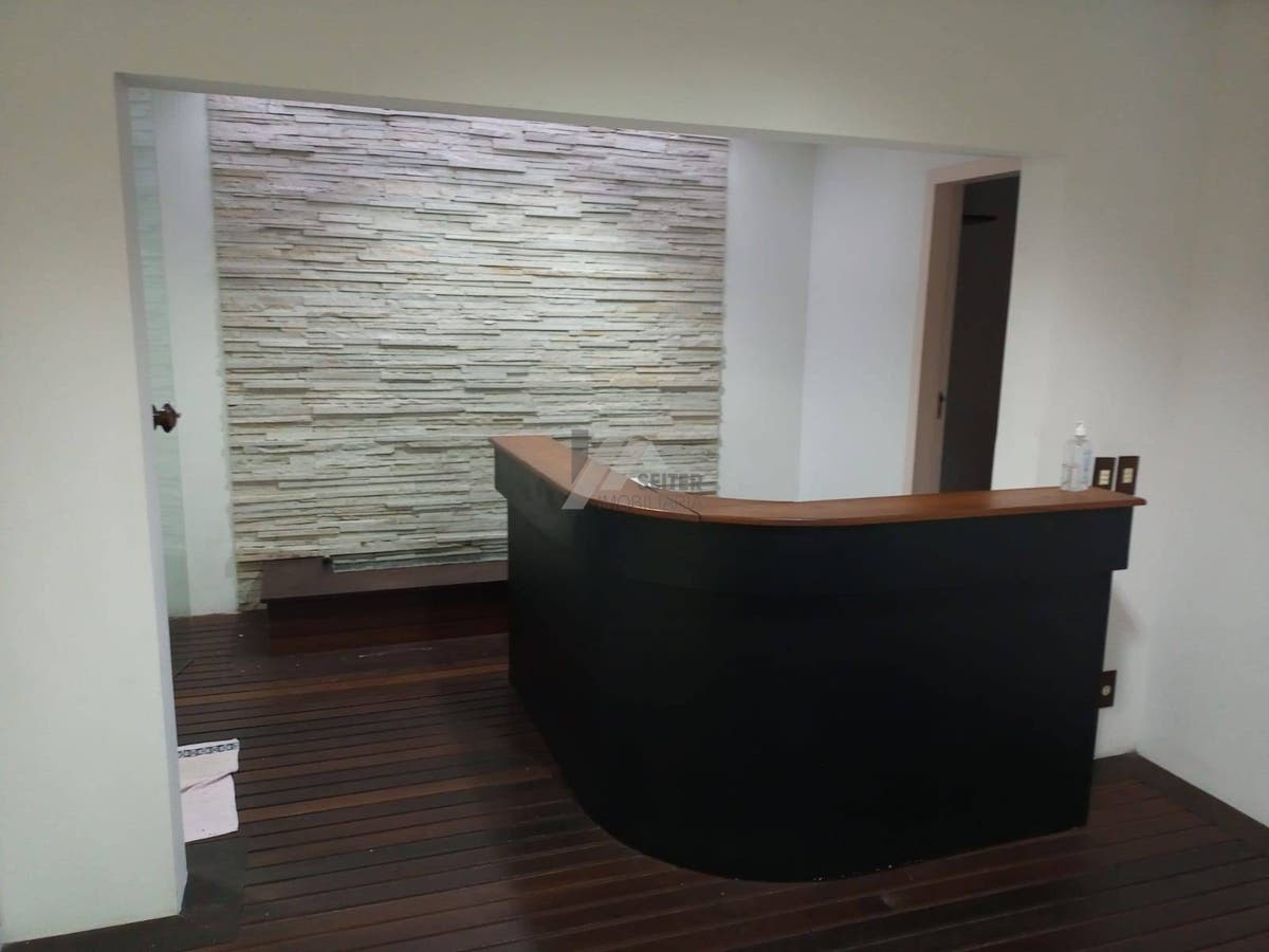 Casa comercial para locação no corrego grande