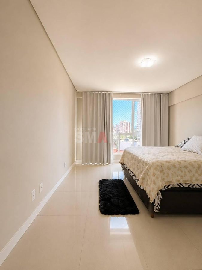 Apartamento no Centro de Jaragua com 1 Suite e 2 Quartos