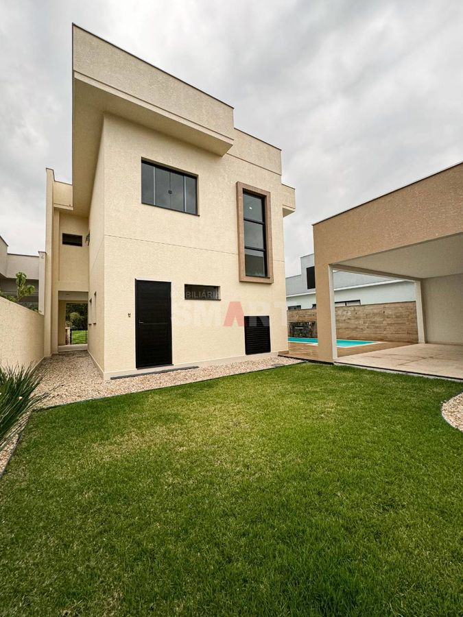 Casa Alto Com 1 Suíte mais 2 Quartos e Piscina Padrão Jaraguá do Sul