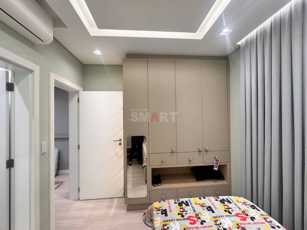 Casa de Alto Padrão com Edícula no Bairro Rau com 3 Suítes