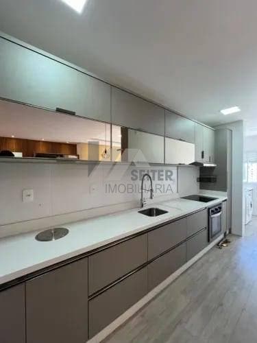 Apartamento com 2 quartos, Centro - Florianópolis