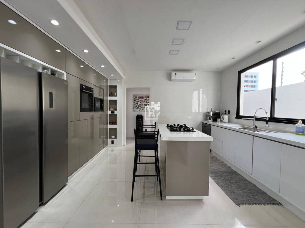 Casa, 5 quartos, 300 m² - Foto 17