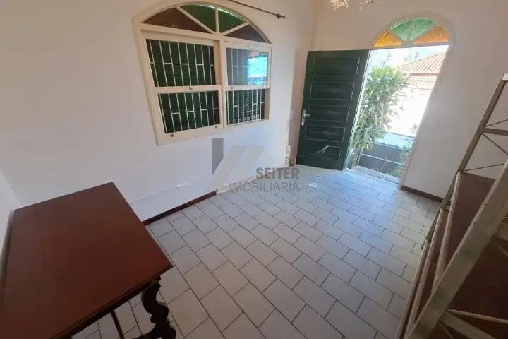 Alugo Casa na Trindade 3 dormitorios