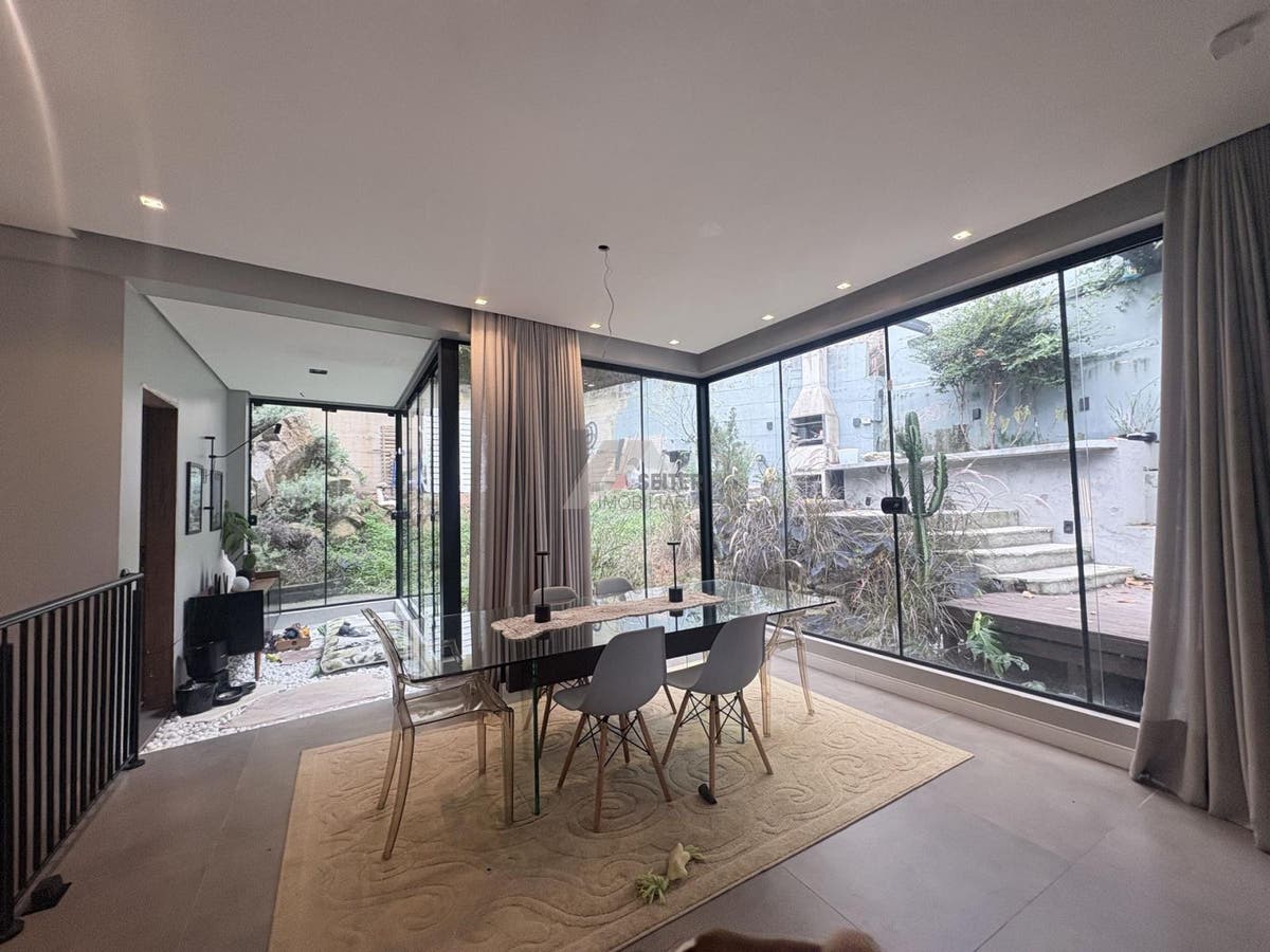 Casa Moderna a Venda Itacorubi Florianopolis