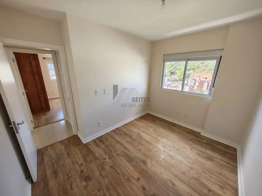 Apartamento com 3 quartos Pantanal Florianópolis
