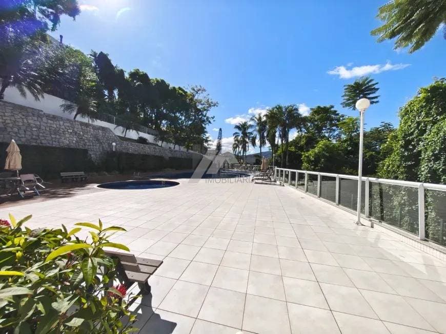 Apartamento com 3 quartos Pantanal Florianópolis