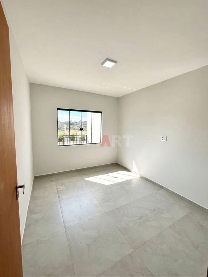 Casa Geminada Térrea - 2 Quartos - com Churrasqueira Bairro: Dona Francisca
