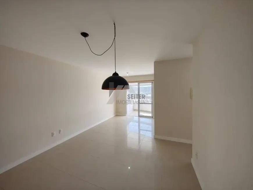 Apartamento com 3 quartos Pantanal Florianópolis