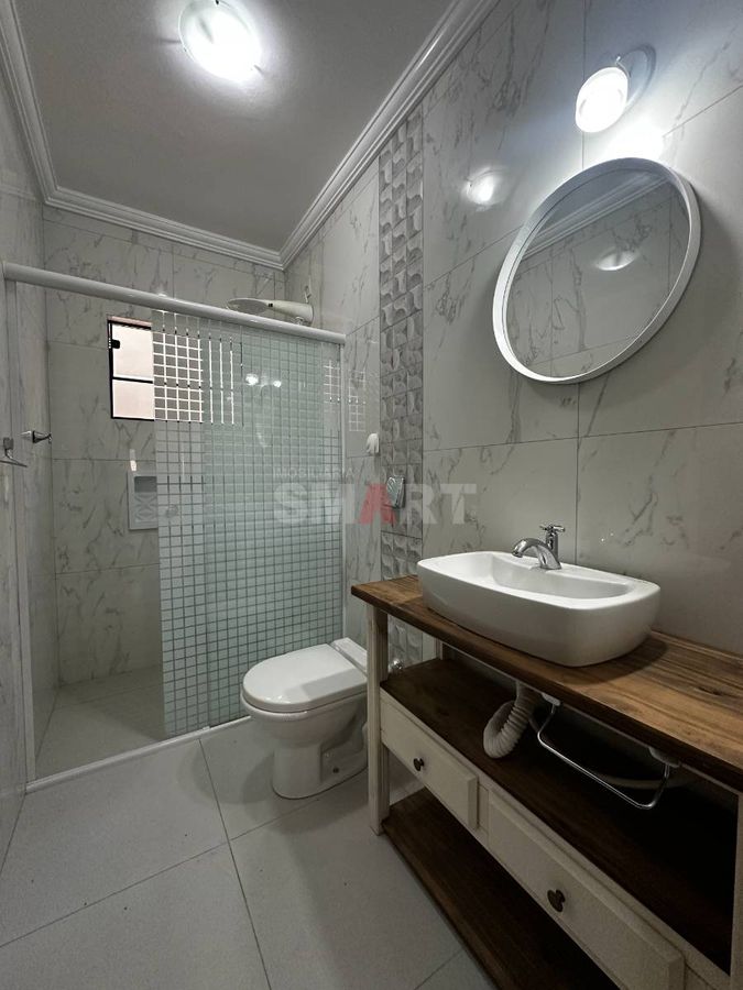 Casa Semimobiliada Suíte + 02 Dormitórios em Três Rios