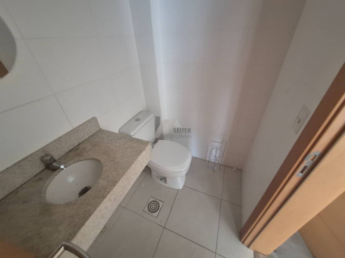 Sala comercial a venda no bairro Itacorubi com 37 m2 de área