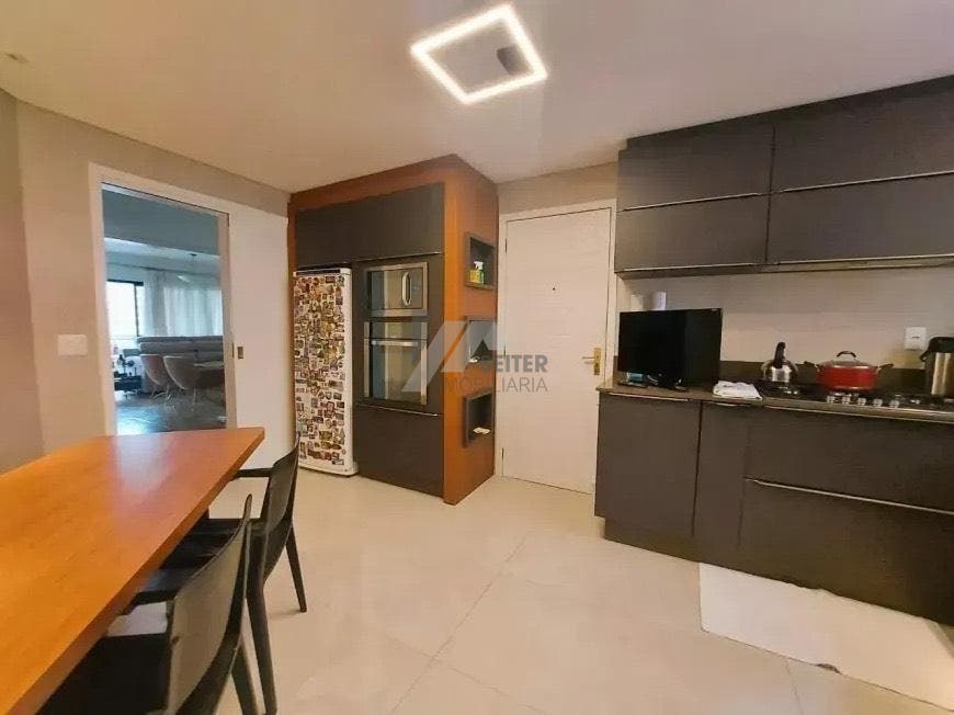 Apartamento com 3 quartos, Centro - Florianópolis