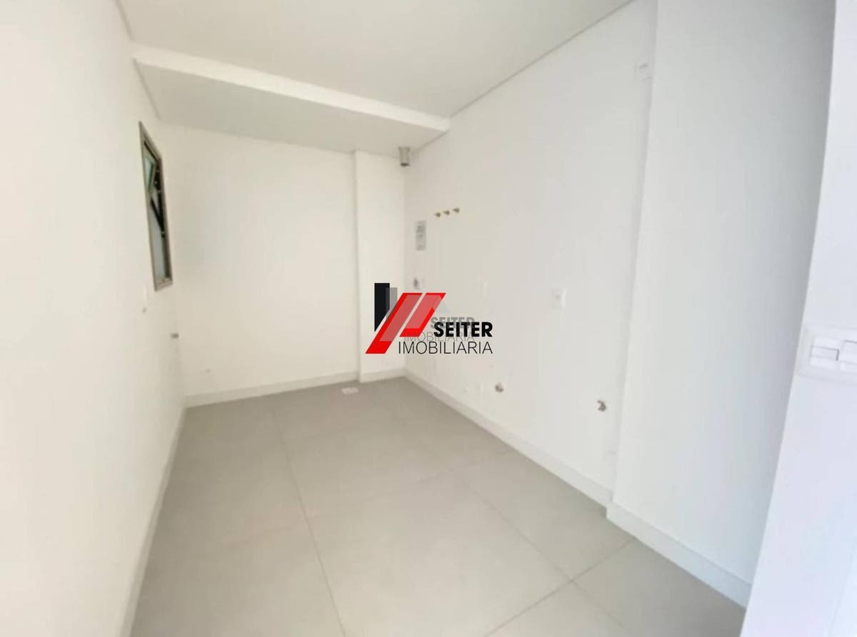 Apartamento a venda com 2 dormitórios em jurere florianópolis