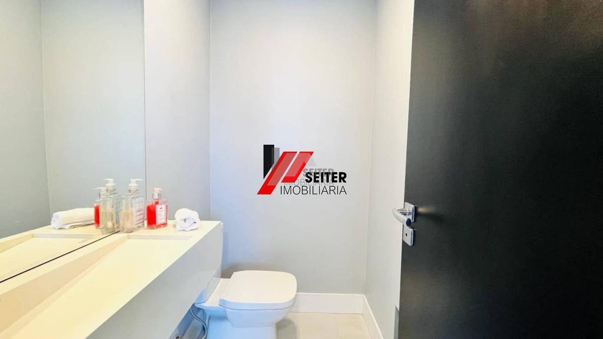Casa com 4 quartos a venda, 285,77 de área construída Trindade