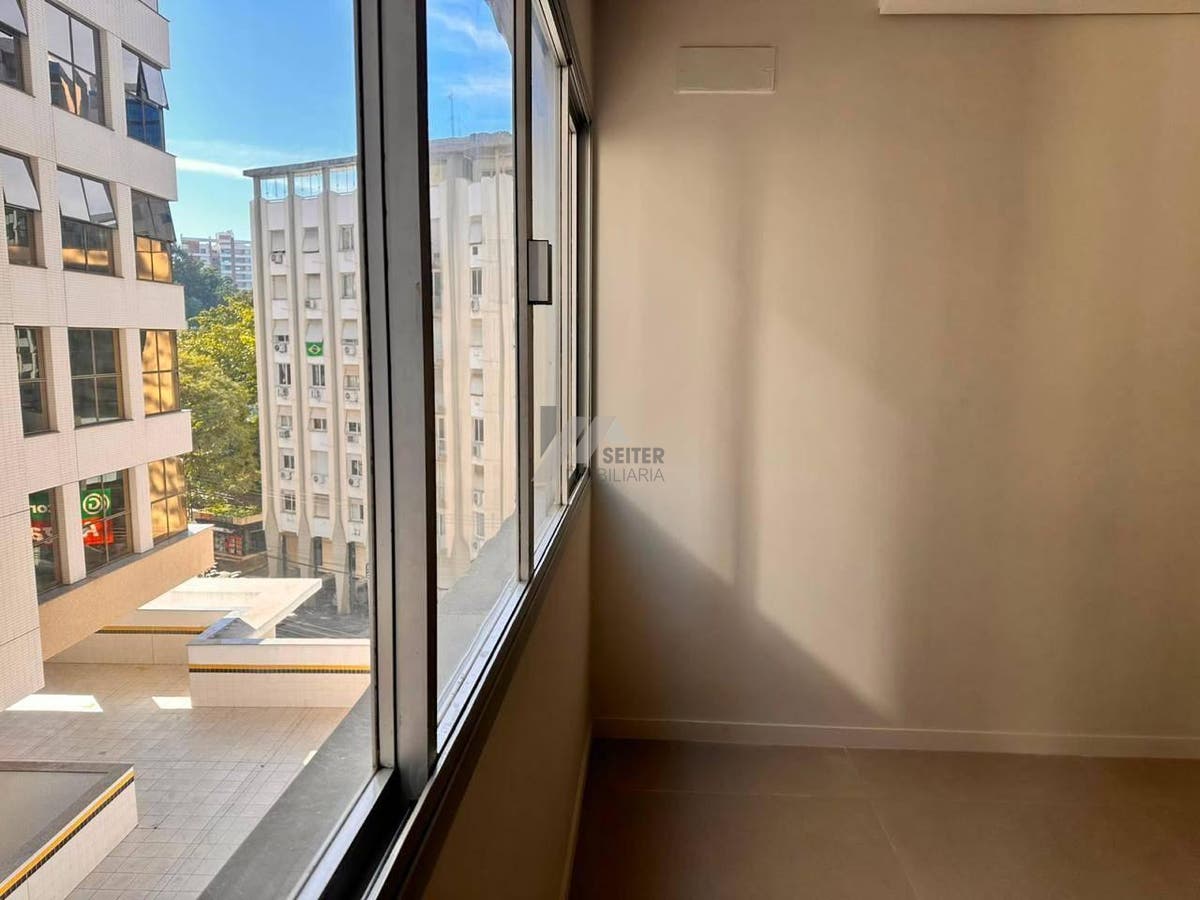 Apartamento a venda com 2 quartos Centro Florianópolis