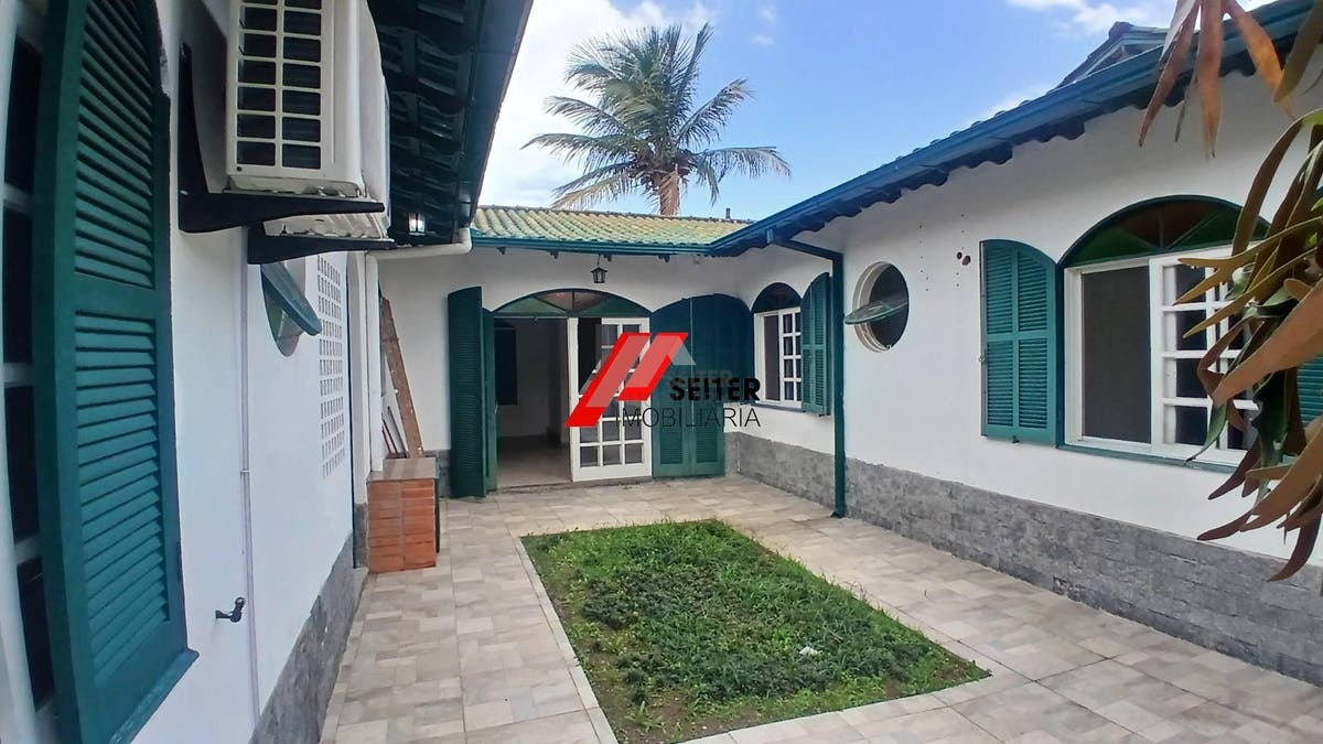 Casa a venda no itacorubi Florianópolis