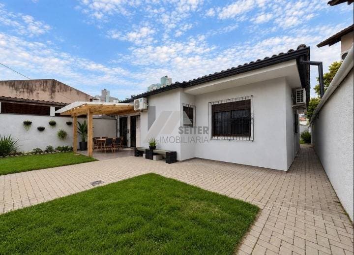 Casa 3 dormitórios a Venda em Florianópolis Itacorubi