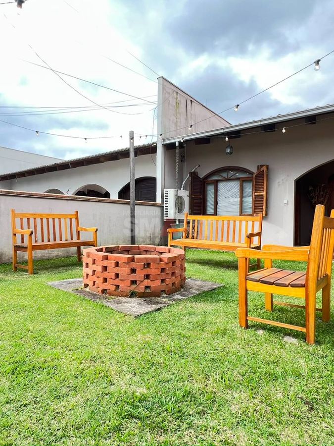 Casa com Piscina 1 Suíte e 2 Quartos no Centro de Jaraguá do Sul