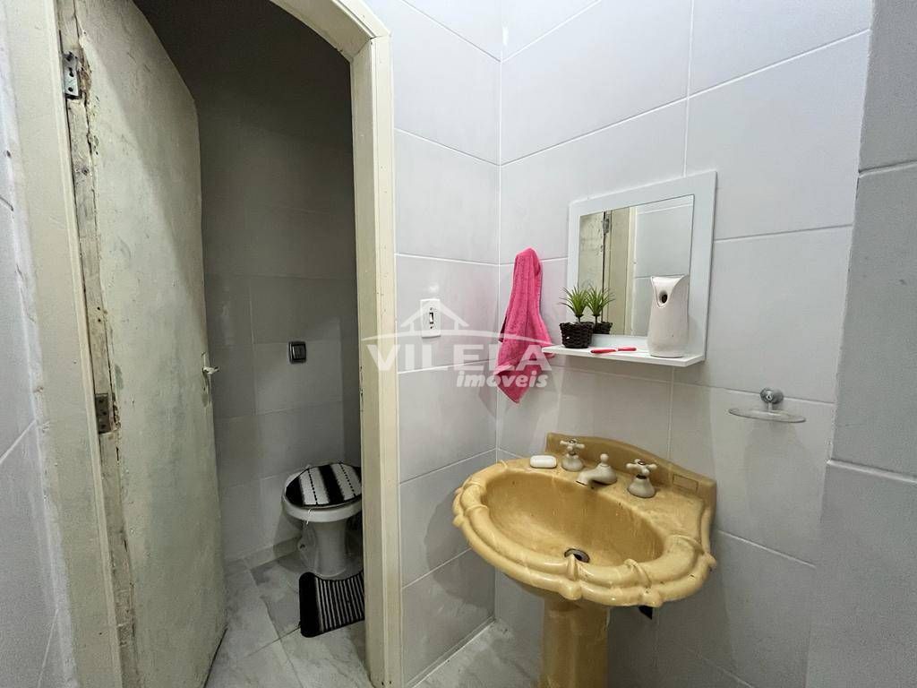 Excelente casa com piscina e edícula