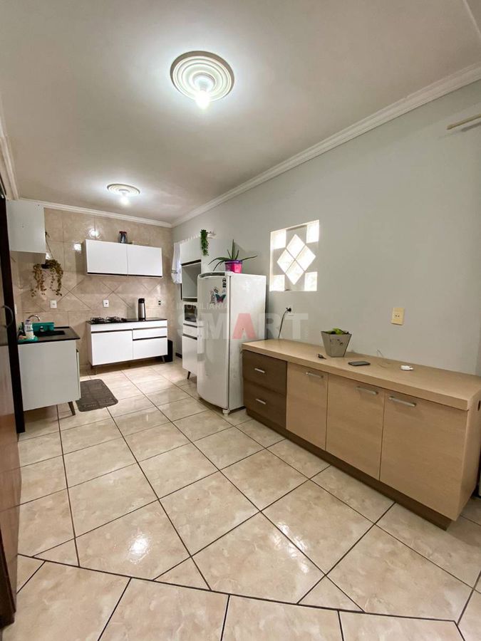 Casa Sobrado com 6 quartos no bairro Amizade