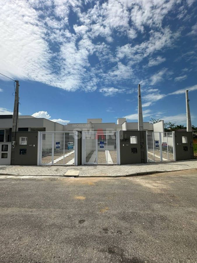 Casa Geminada com 01 Dormitório e 01 Suíte no Jaraguá 99