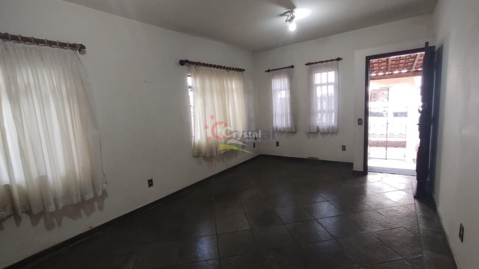 Casa Térrea em Centro - Avaré. Foto 2