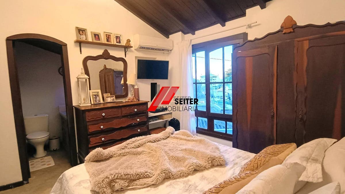 Casa comercial a venda em Canasvieiras norte de Florianópolis