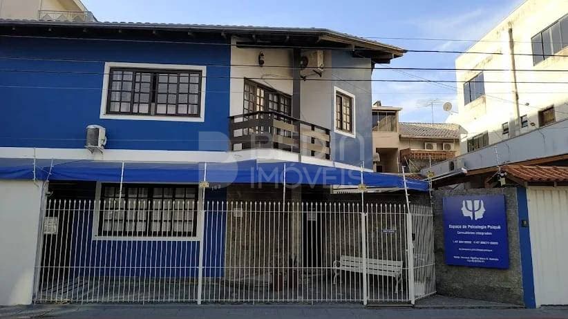 Casa de 3 quartos, 200m² no bairro Centro, em Balneário Camboriú | Eu Corretor
