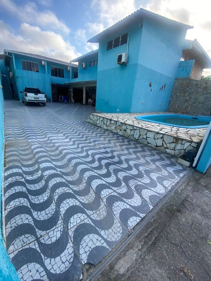 Pousada com 1 Sobrado + 3 Apt + 1 Casa - Itapema do Norte