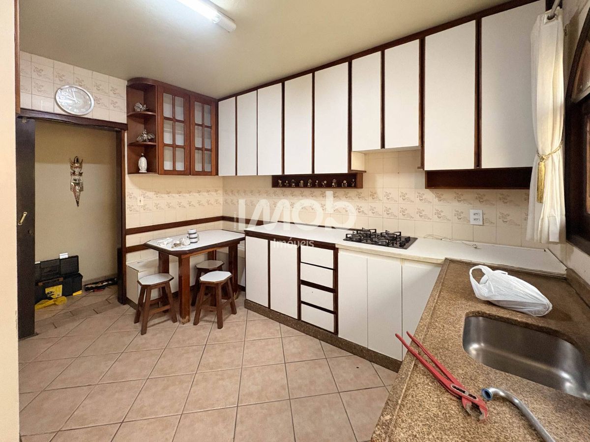 Casa, 3 quartos, 250 m² - Foto 3